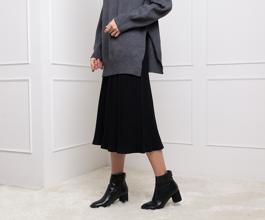 Needle knit pleated skirts Coordinated long skirt 