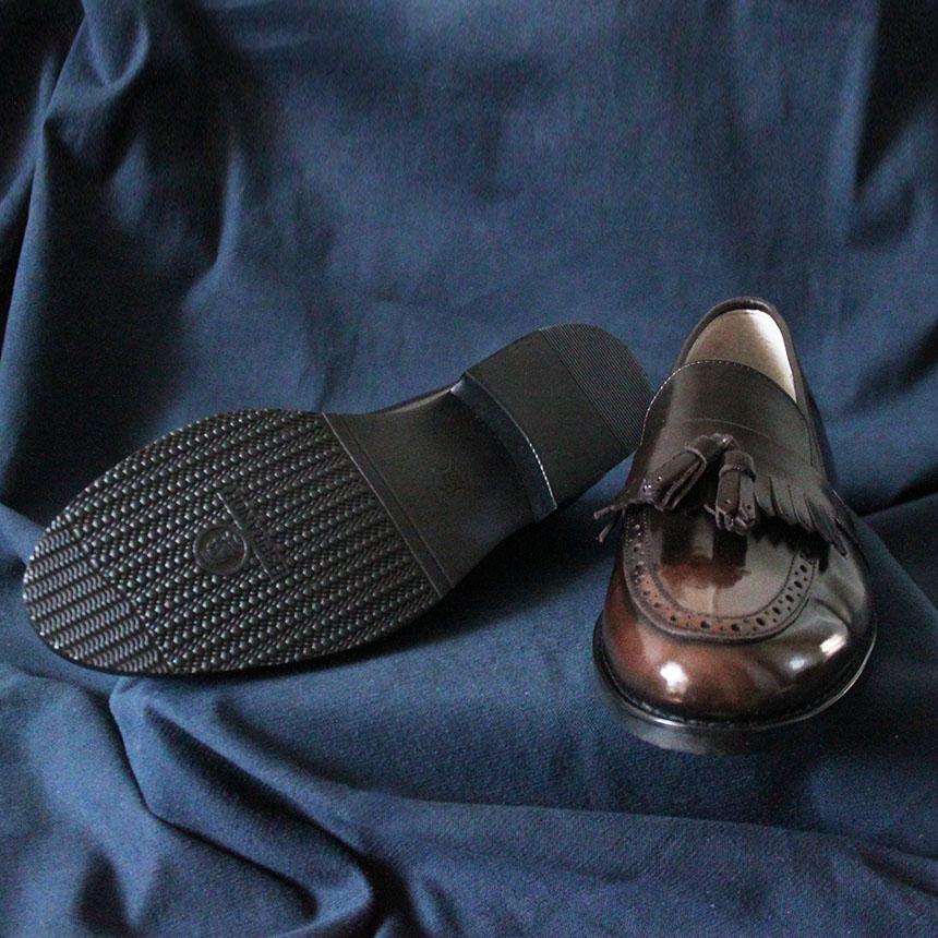 Natural cowhide leather handmade Uitip point detai