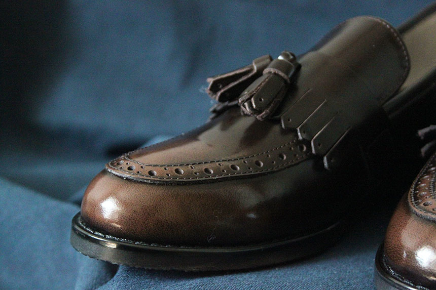 Natural cowhide leather handmade Uitip point detai