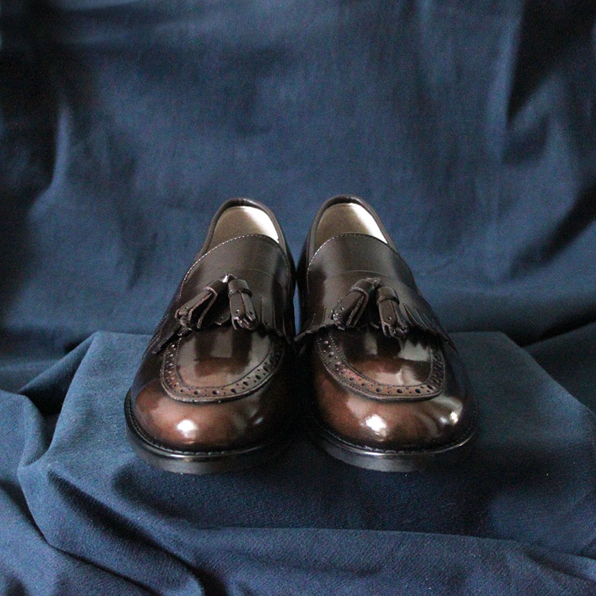 Natural cowhide leather handmade Uitip point detai