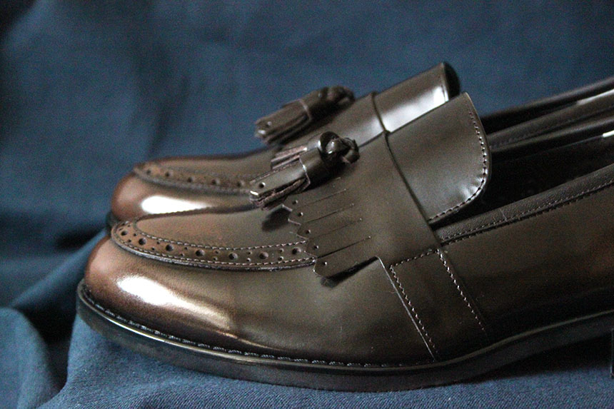 Natural cowhide leather handmade Uitip point detai