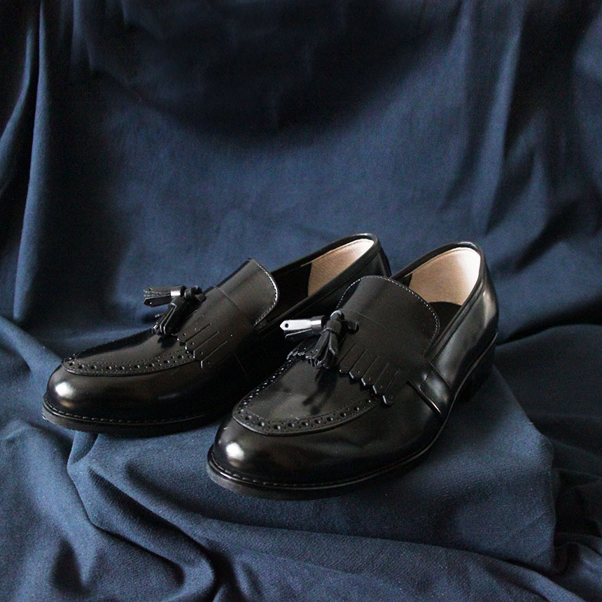 Natural cowhide leather handmade Uitip point detai