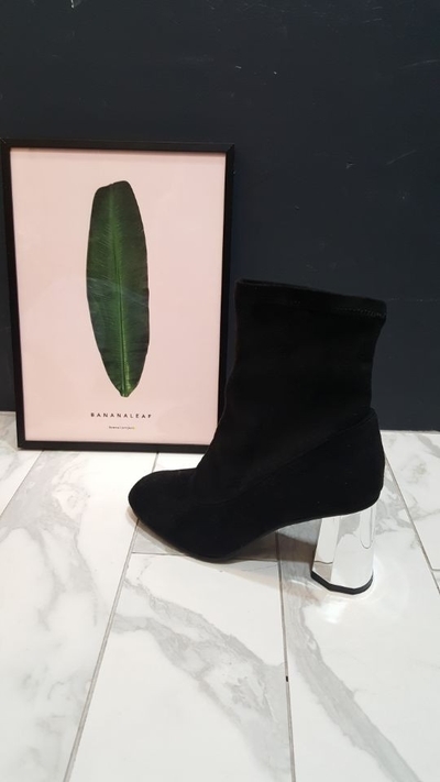 Suede Silver Sheep Angle Boots Modern Unique Sensi