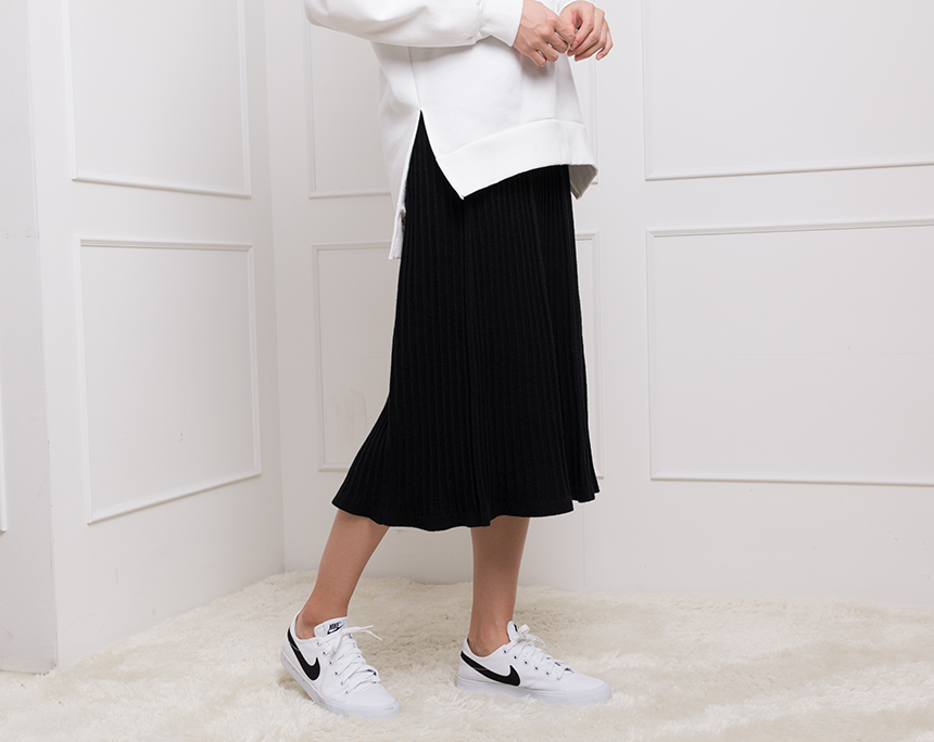 Needle knit pleated skirts Coordinated long skirt 