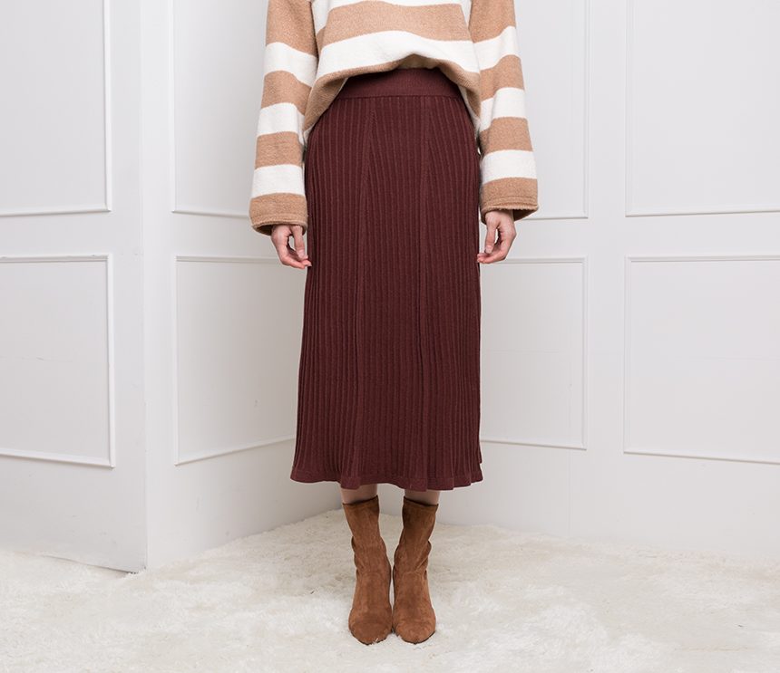 Needle knit pleated skirts Coordinated long skirt 
