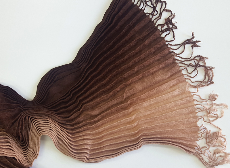 Gradation wrinkle knit muffler Unique wool autumn 