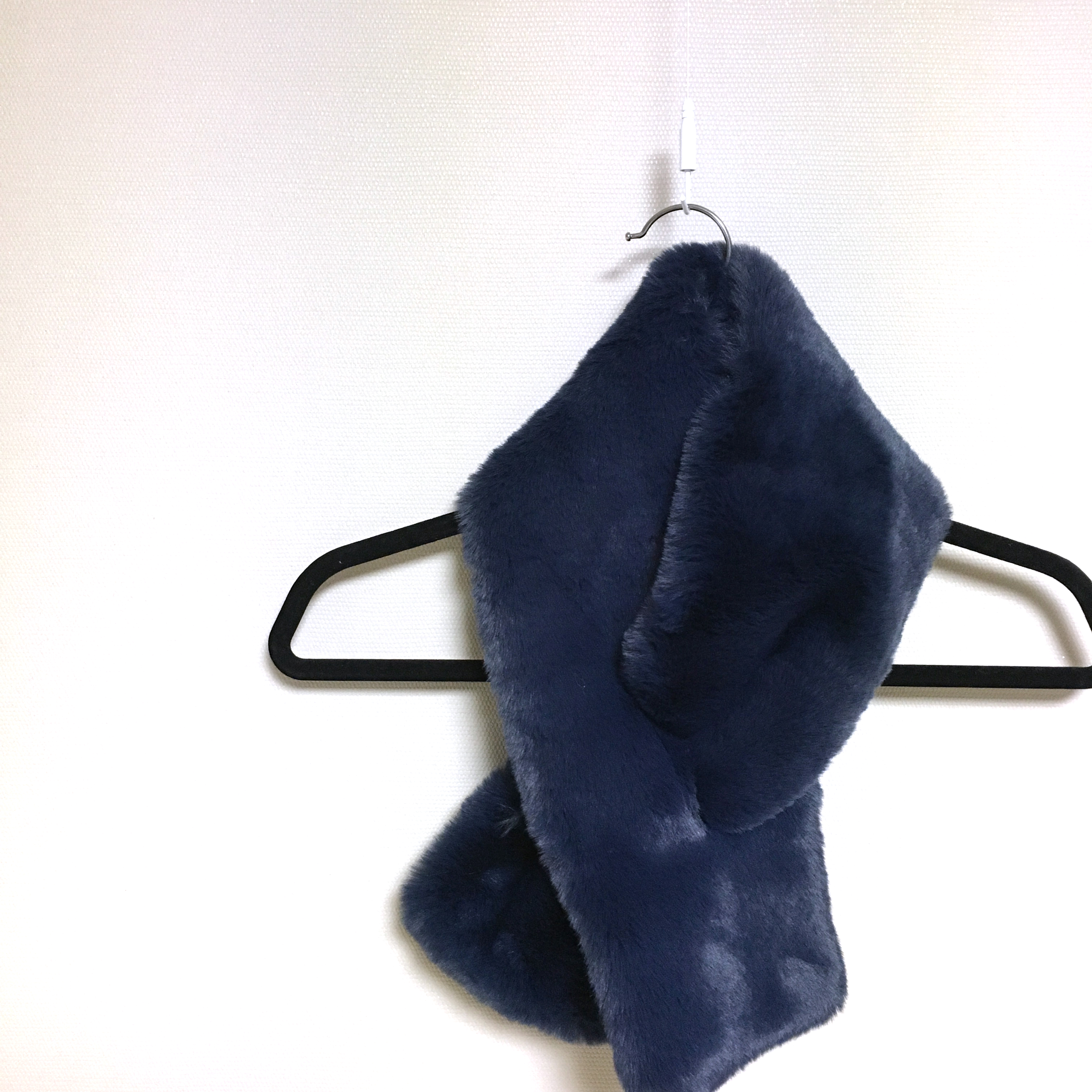Fake Fur Fur Fur Ecofur Shawl Navy Color Warm muff