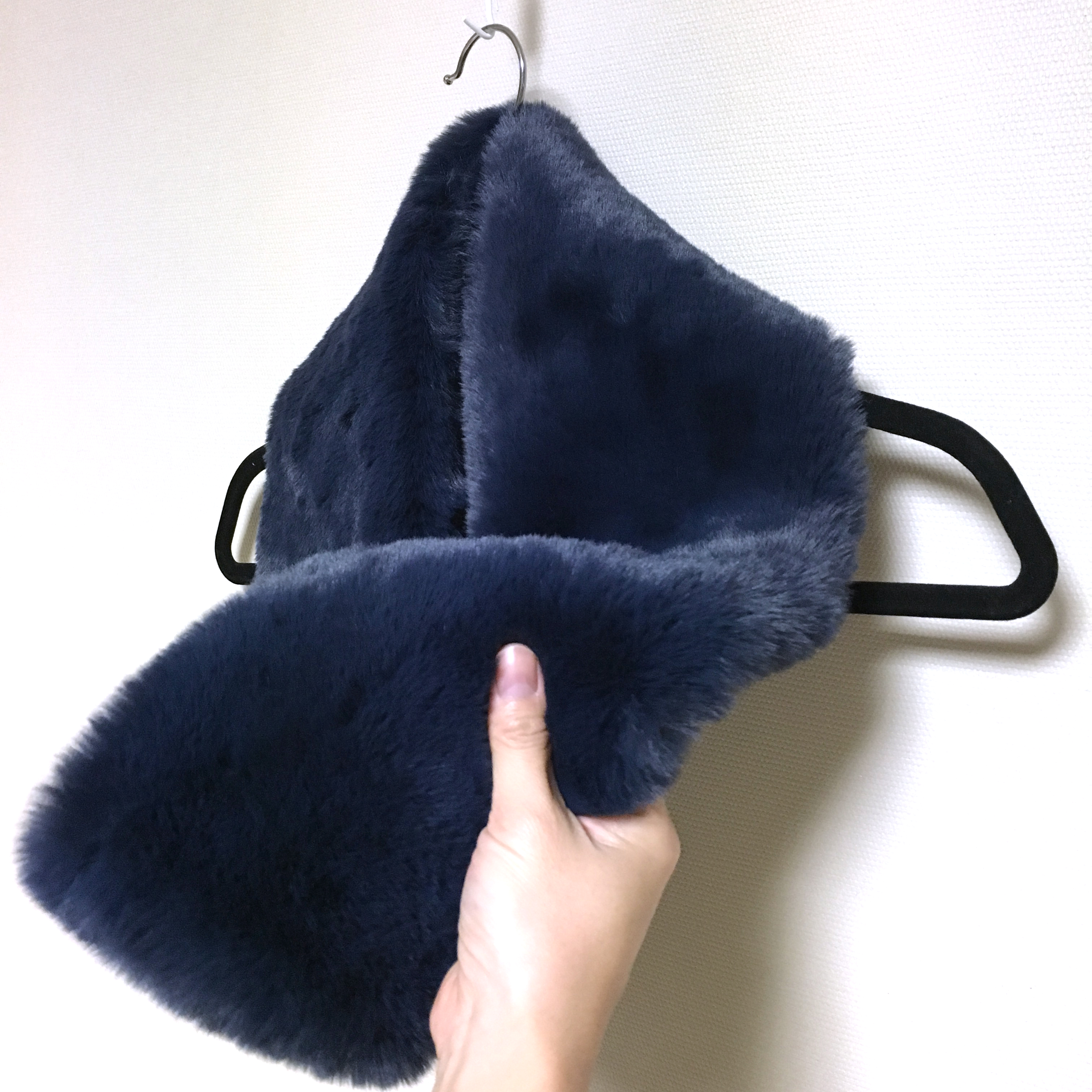 Fake Fur Fur Fur Ecofur Shawl Navy Color Warm muff