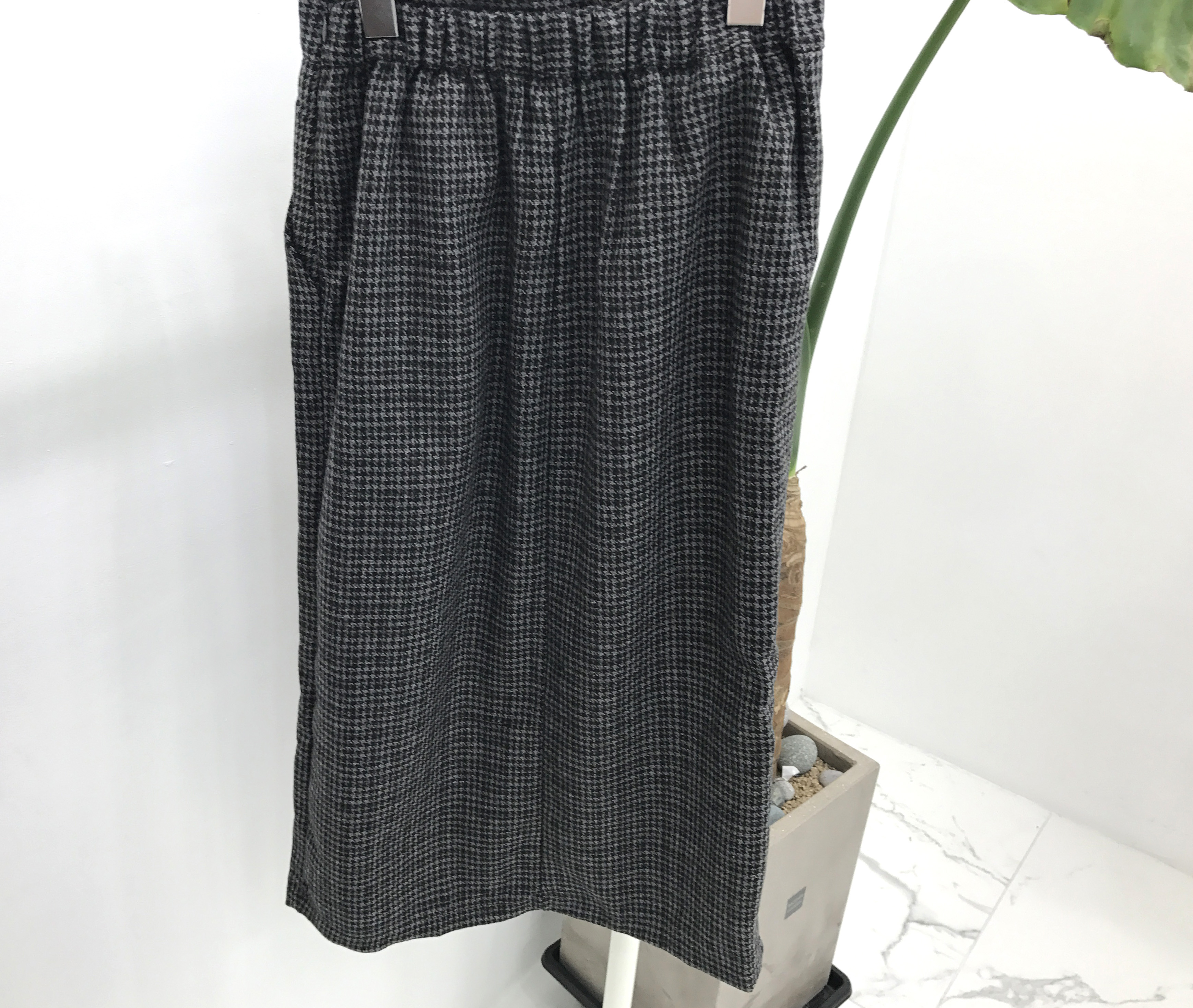 Check woolen trim skirt autumn winter long coordin