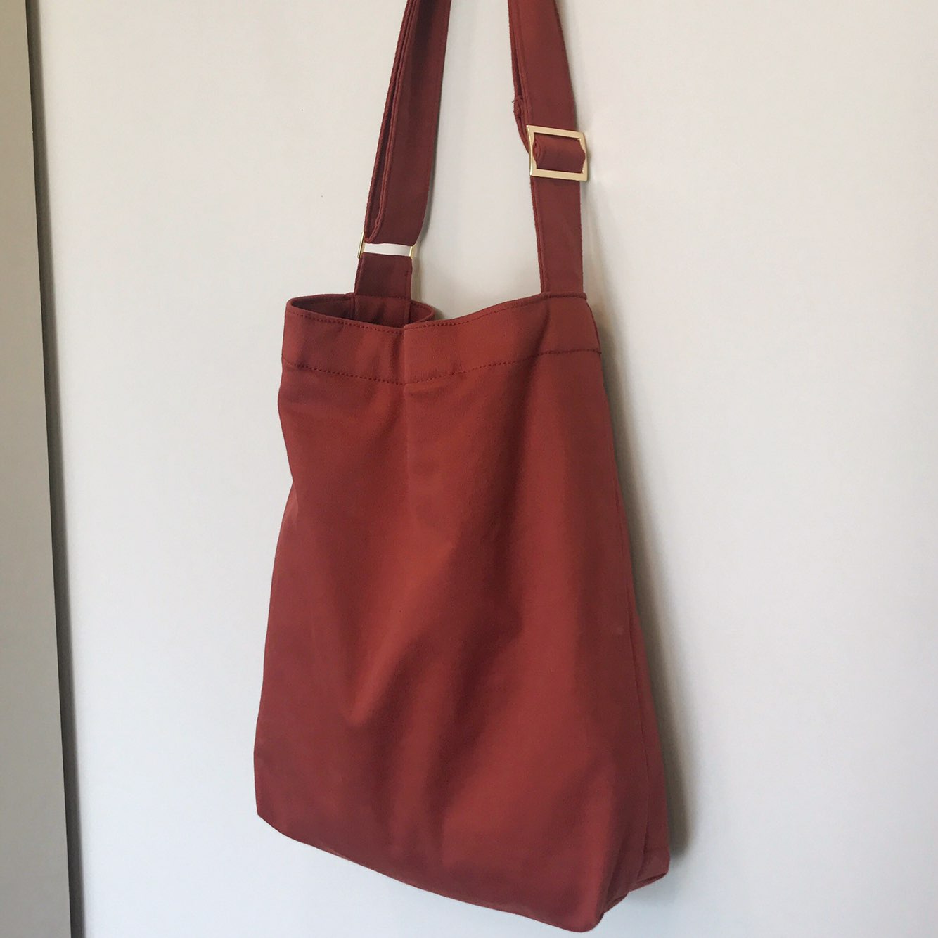 Eco-bag buckle is a self-produced bag with a uniqu