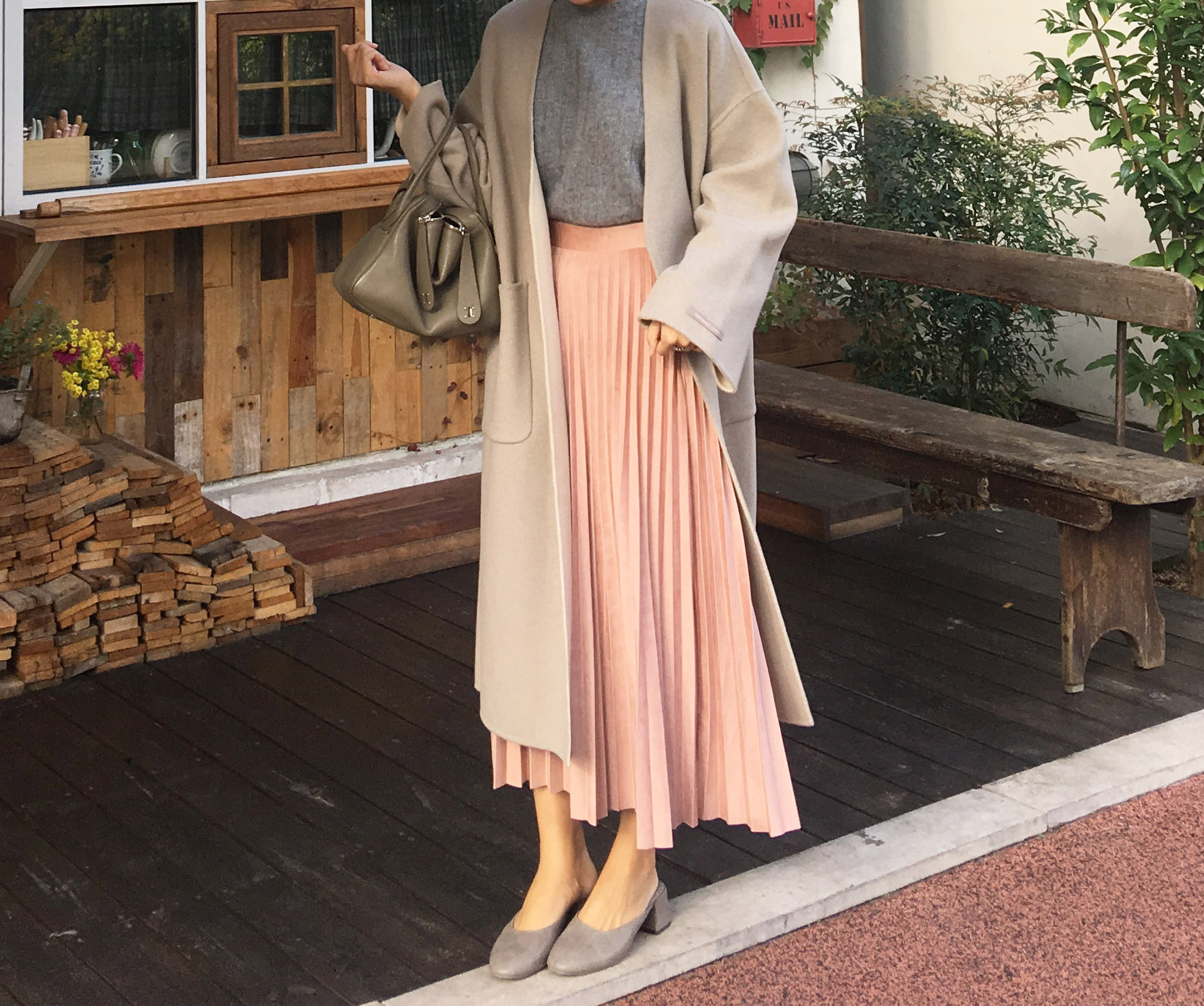 Suede pleated skirt pink, khaki brown, black long 