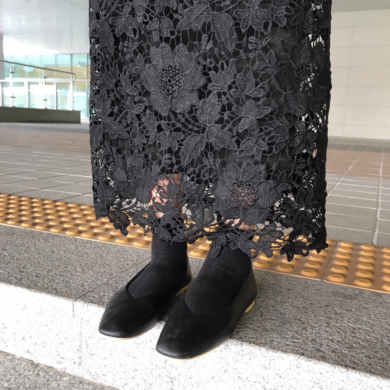 H line punching embroidery lace waist banding skir