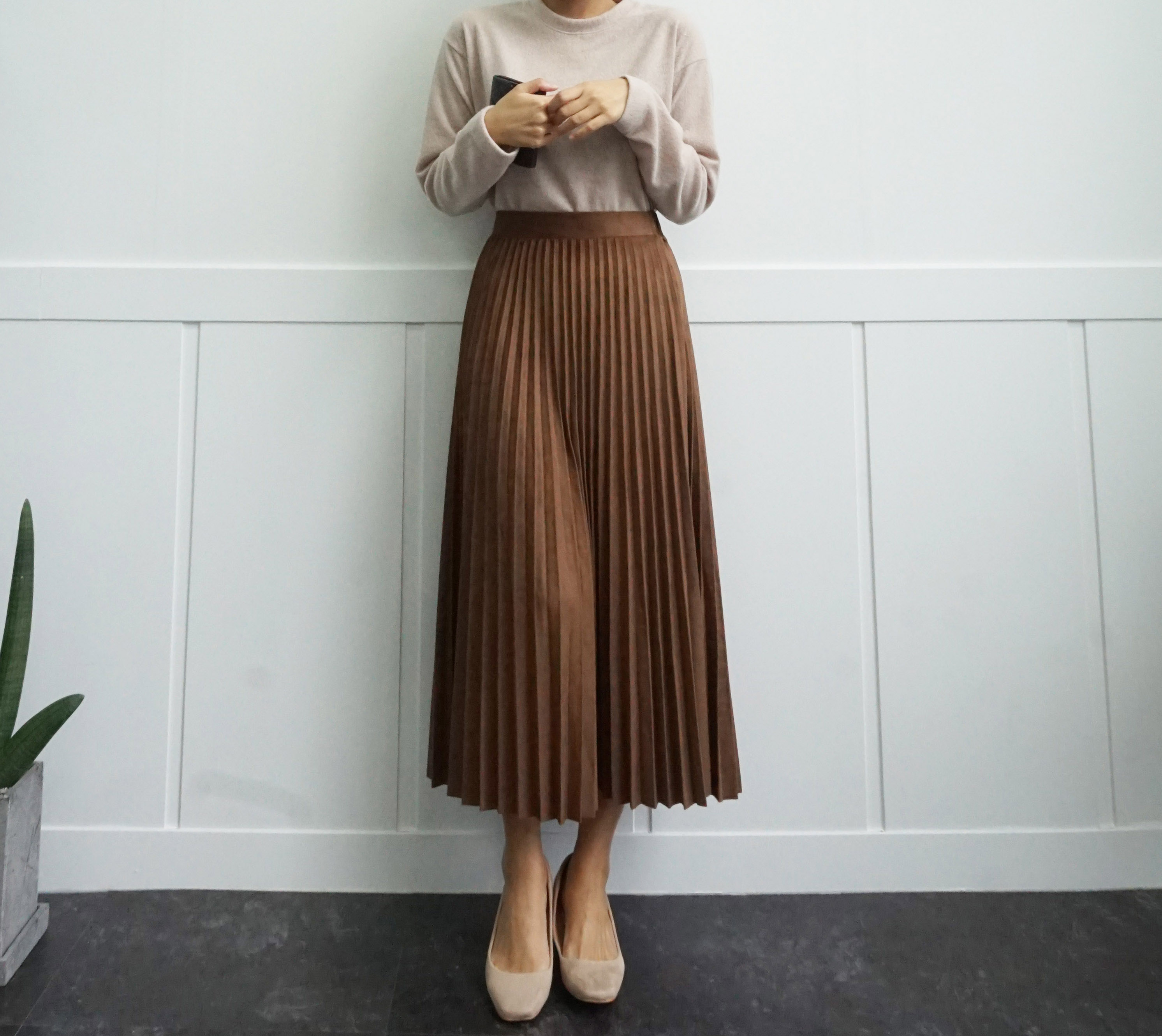 Suede pleated skirt pink, khaki brown, black long 