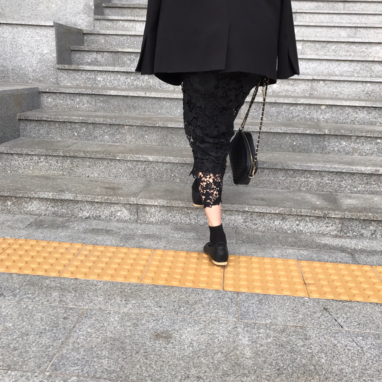 H line punching embroidery lace waist banding skir