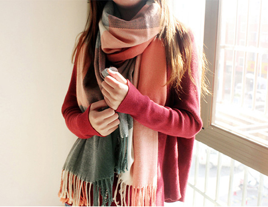 Girls Gradation Check Muffler Easy to coordinate W