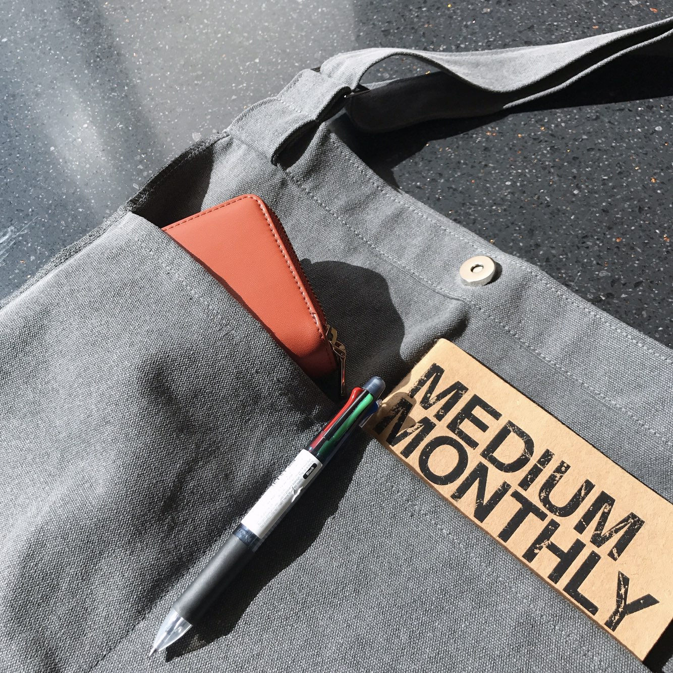 Eco-bag buckle is a self-produced bag with a uniqu