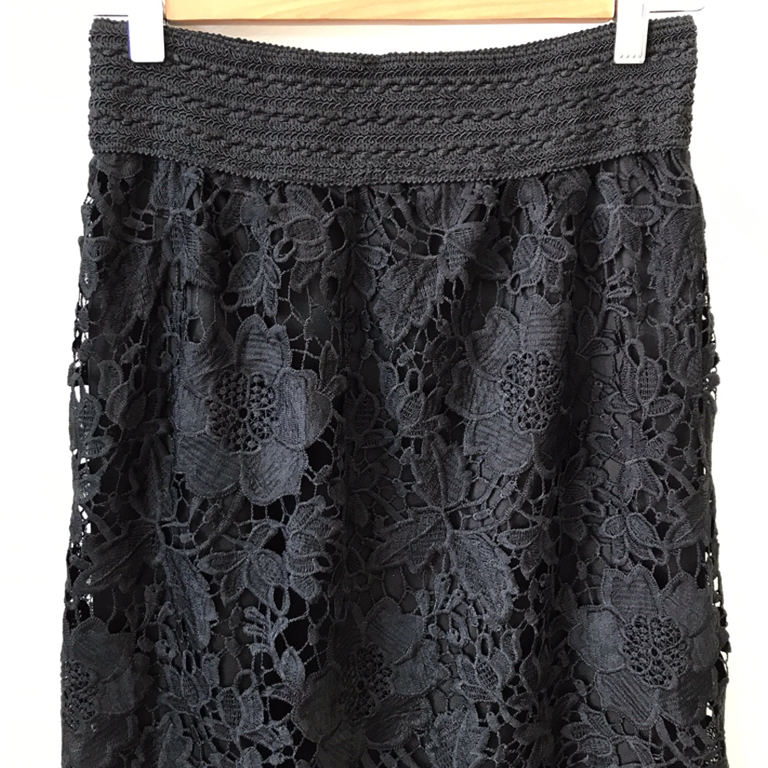 H line punching embroidery lace waist banding skir