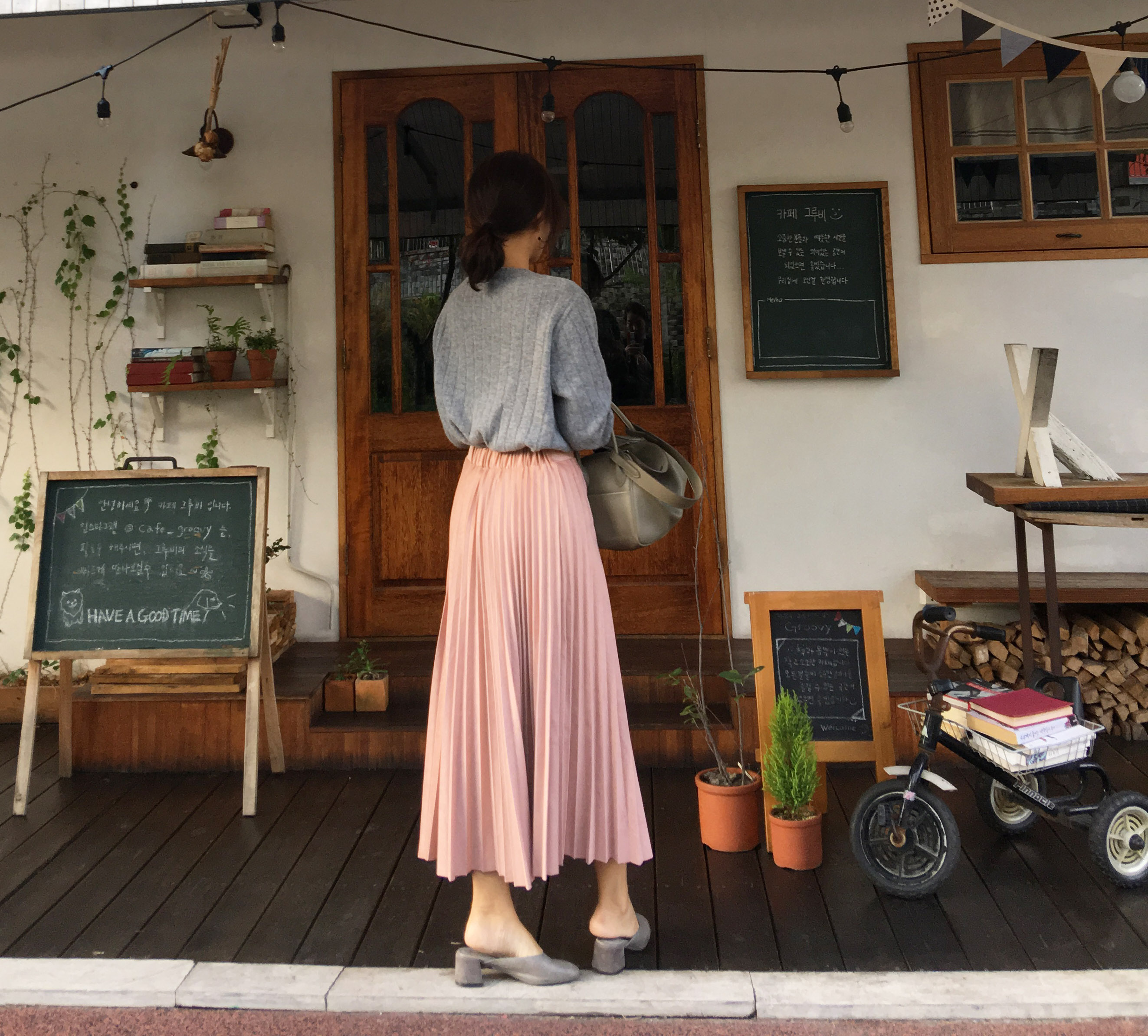 Suede pleated skirt pink, khaki brown, black long 