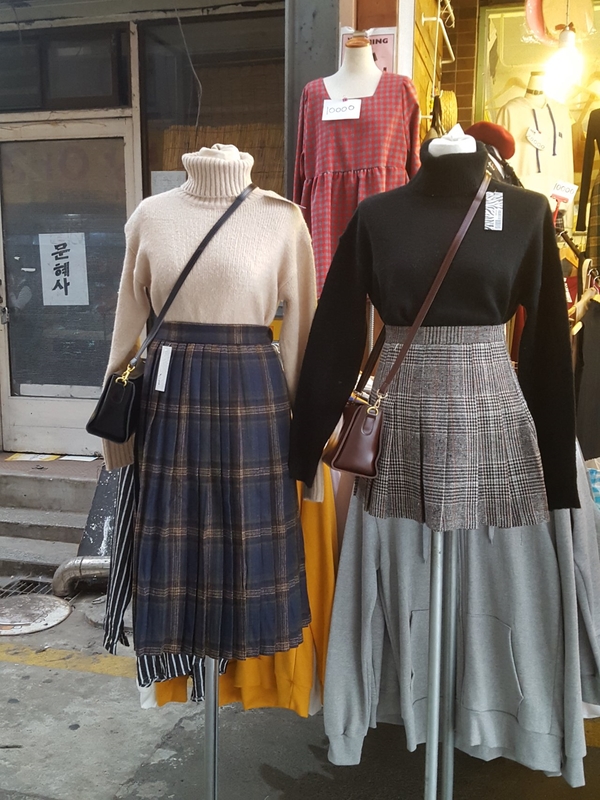 Out of stock vintage check wool pleated long skirt
