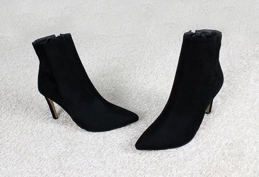 Suede Spike Stiletto Angle Boots Socks 9cm Women T