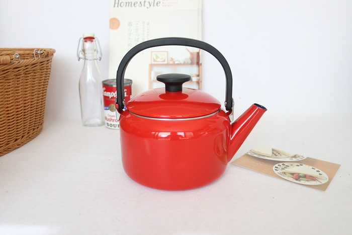 Induction possible Red leaf enamel kettle 2L coffe