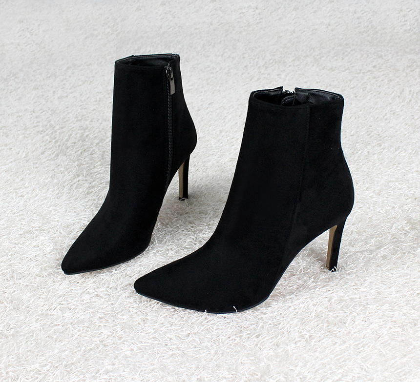 Suede Spike Stiletto Angle Boots Socks 9cm Women T