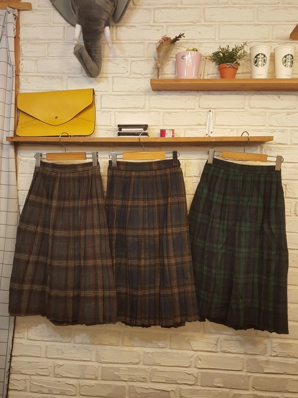 Out of stock vintage check wool pleated long skirt