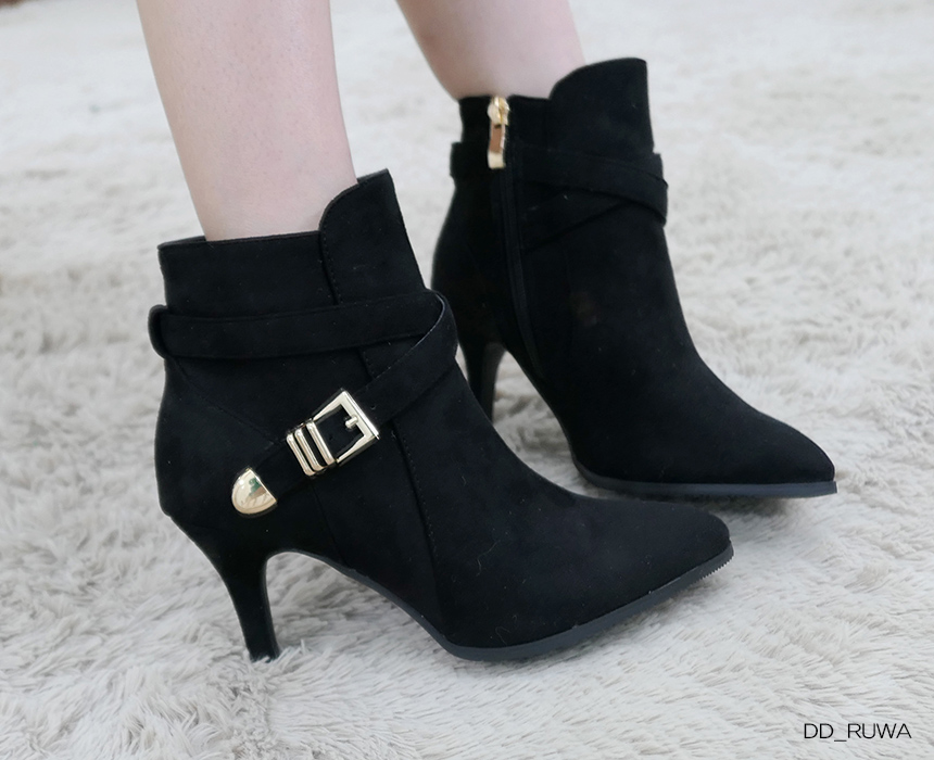 Suede buckle decoration Angle boots Gripping feeli