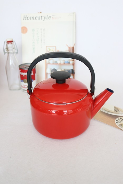 Induction possible Red leaf enamel kettle 2L coffe