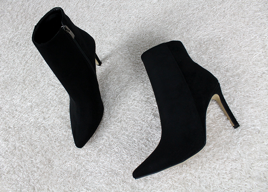 Suede Spike Stiletto Angle Boots Socks 9cm Women T