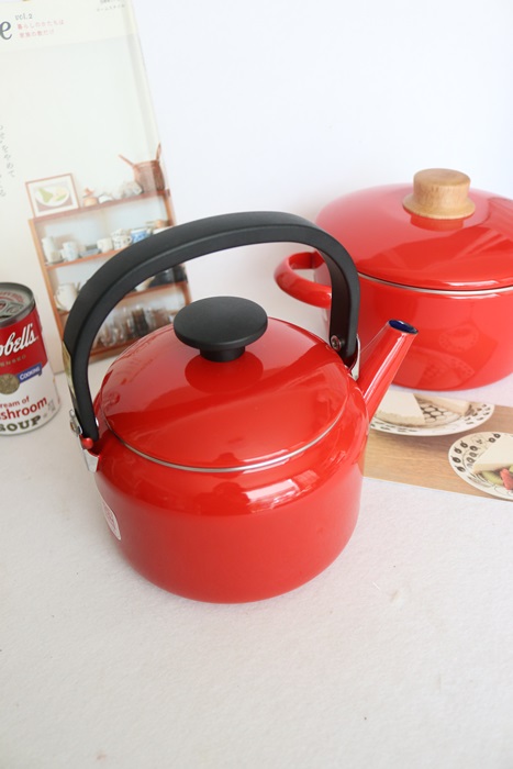 Induction possible Red leaf enamel kettle 2L coffe