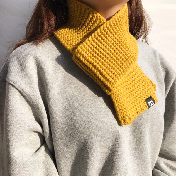 Petite muffler man shawl woman couple