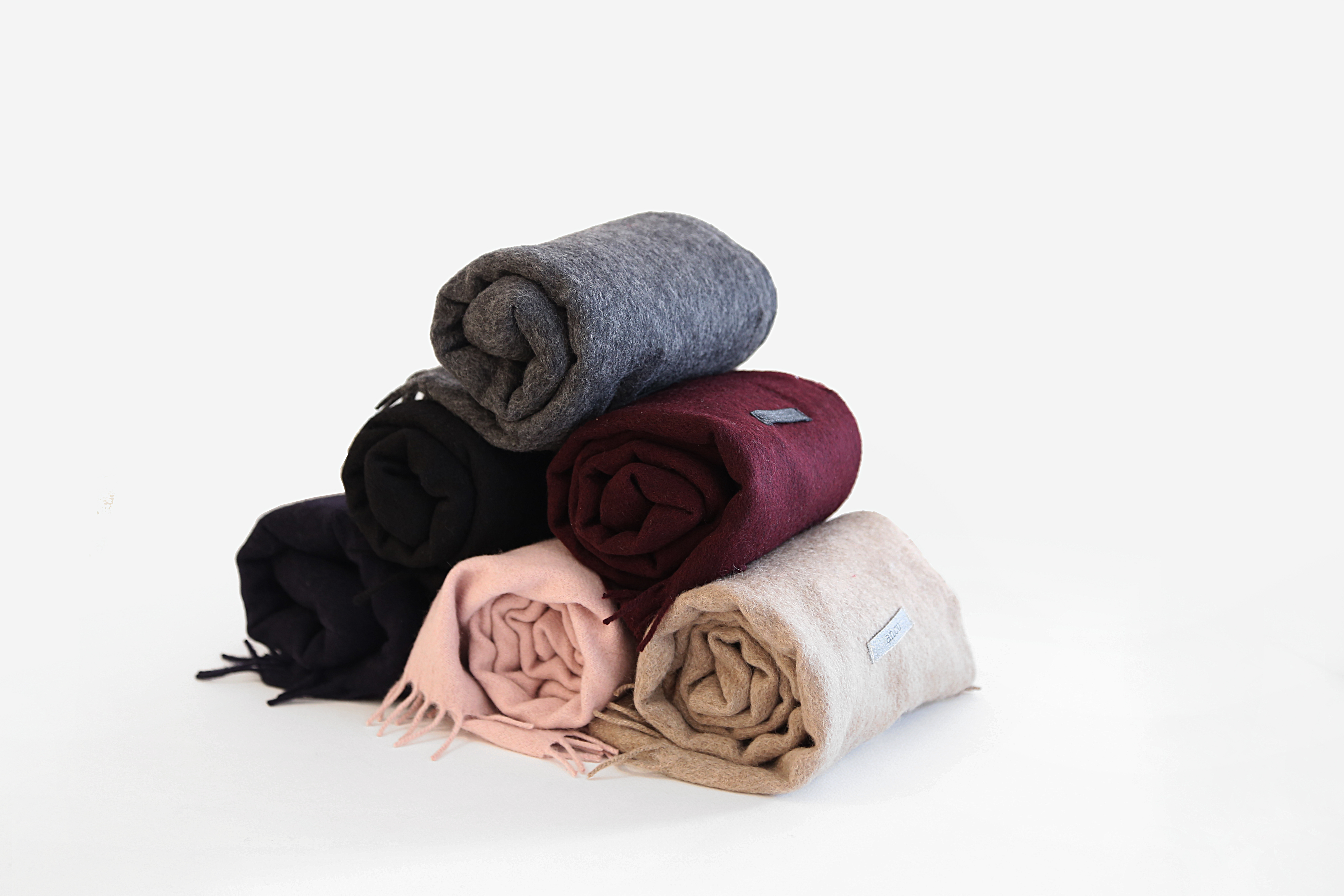 Cashmere muffler Seven coordinating gifts Fashion 