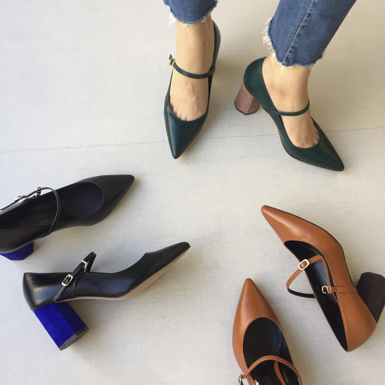 Point-heeled cowhide leather strap Stiletto heel 7