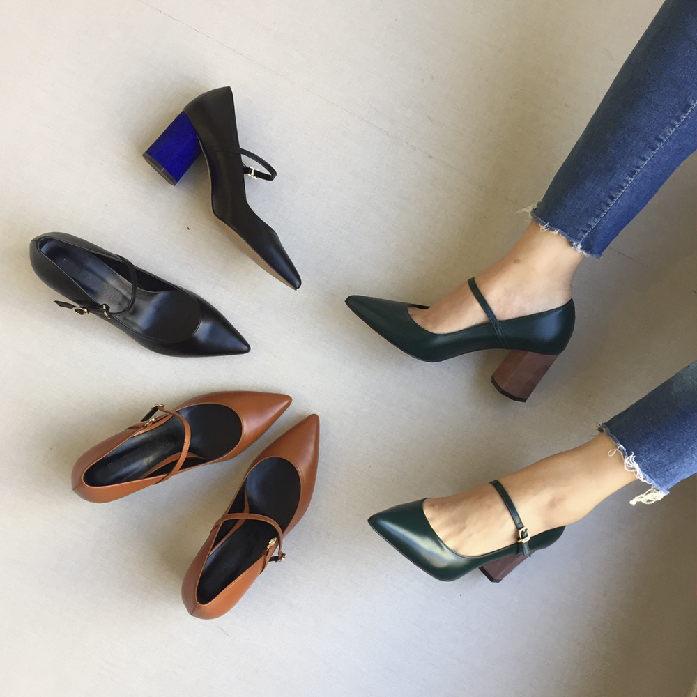 Point-heeled cowhide leather strap Stiletto heel 7