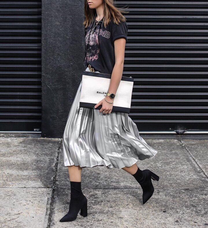 Metallic Pleated Long Skirt Date Coordination