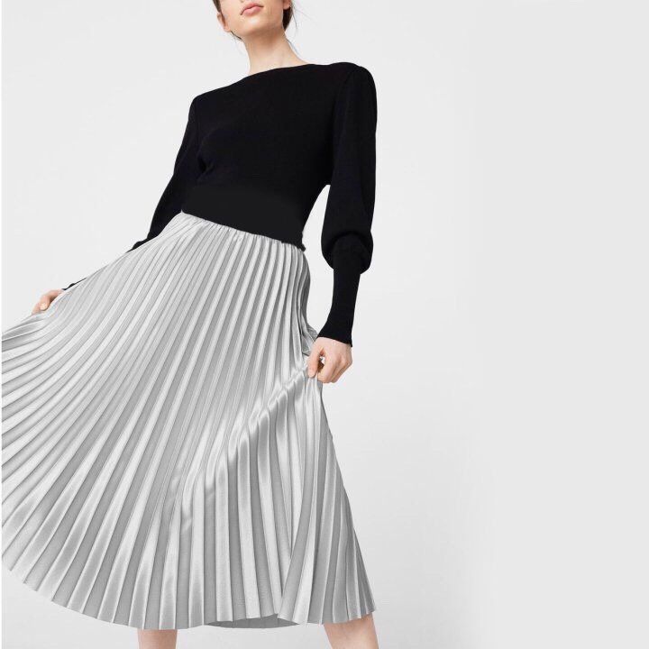 Metallic Pleated Long Skirt Date Coordination