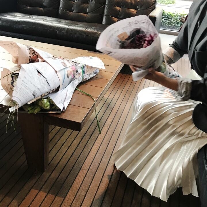 Metallic Pleated Long Skirt Date Coordination