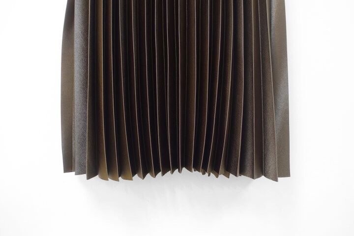 Metallic Pleated Long Skirt Date Coordination