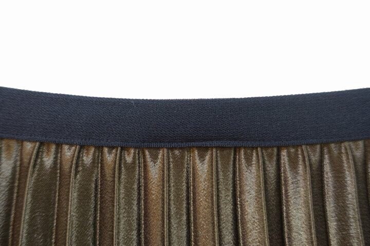 Metallic Pleated Long Skirt Date Coordination