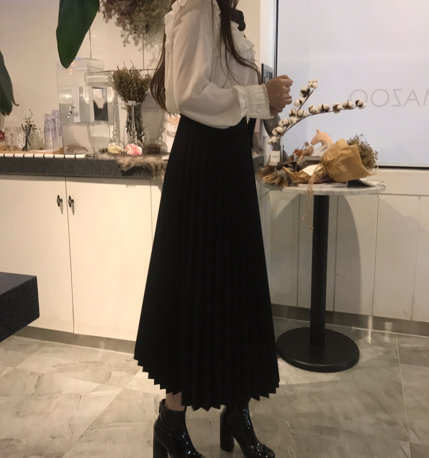 Louuar showroom order rush! Winter long wrinkle sk