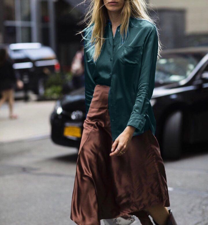 Metallic Pleated Long Skirt Date Coordination