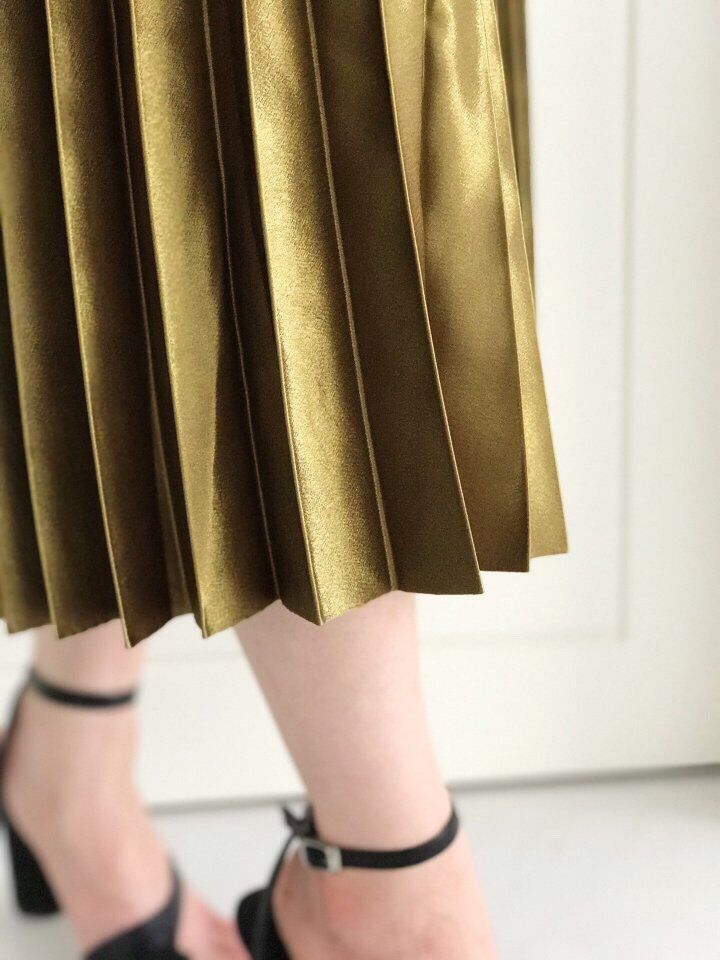 Metallic Pleated Long Skirt Date Coordination