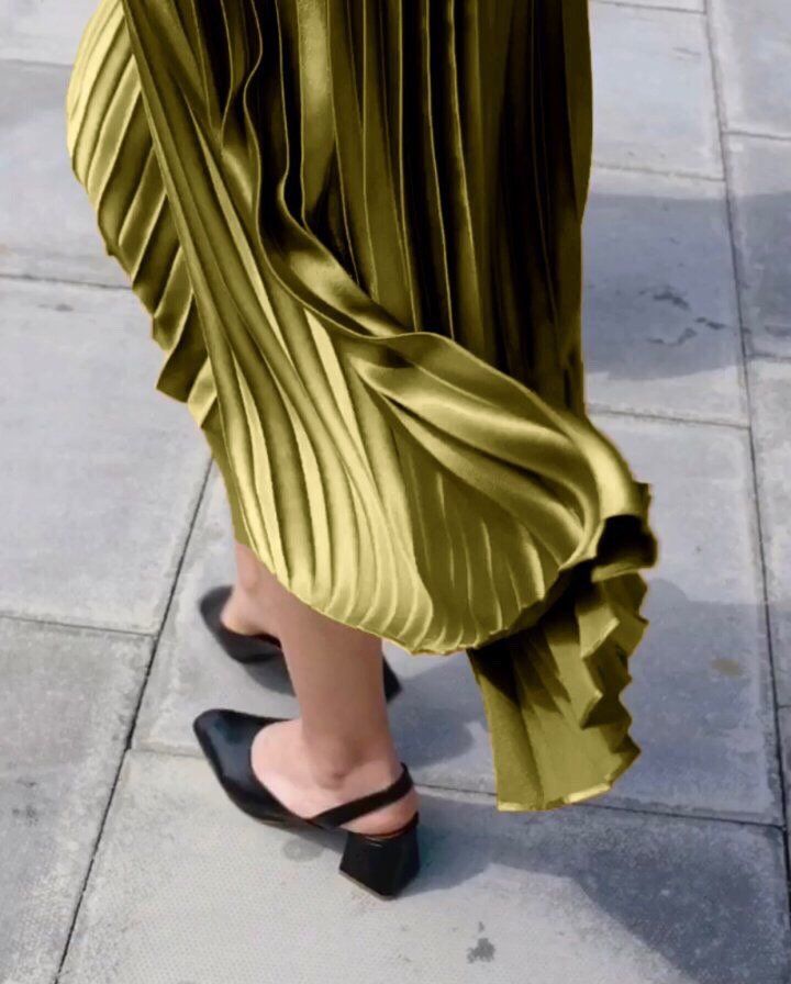 Metallic Pleated Long Skirt Date Coordination