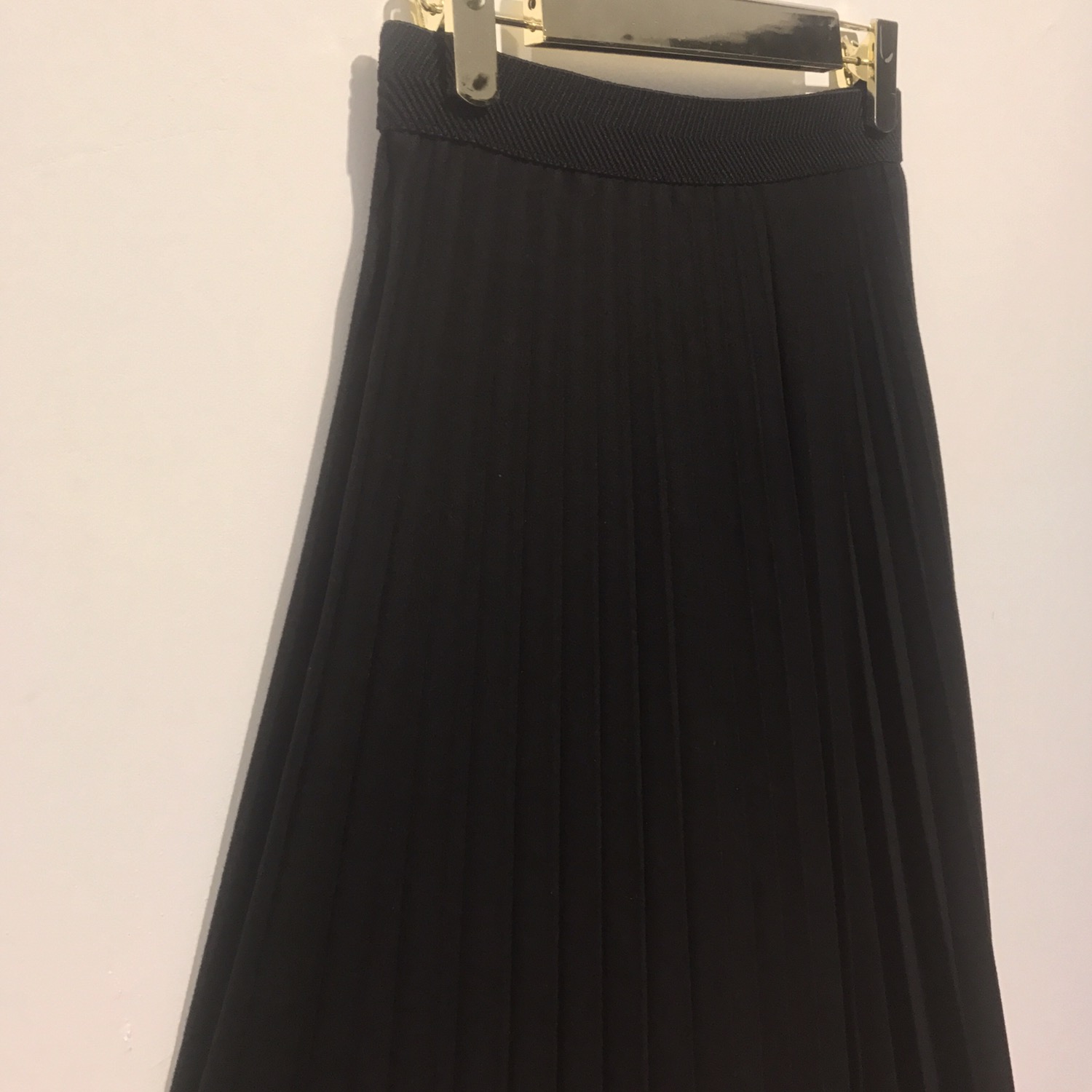 Louuar showroom order rush! Winter long wrinkle sk