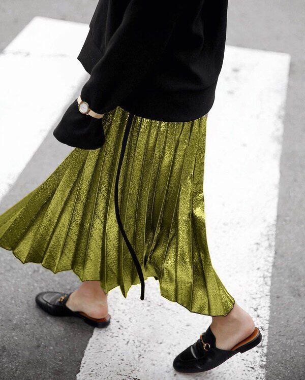 Metallic Pleated Long Skirt Date Coordination