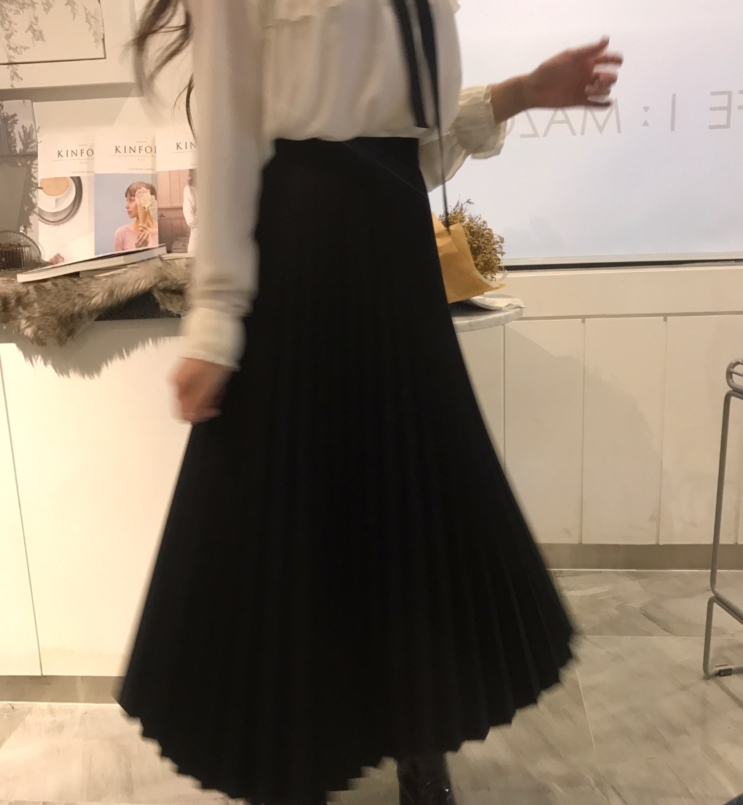 Louuar showroom order rush! Winter long wrinkle sk