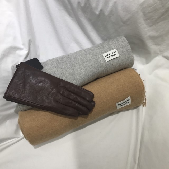 Same day shipping Mens wool muffler Natural look M