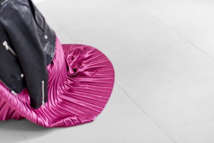 Metallic Pleated Long Skirt Date Coordination