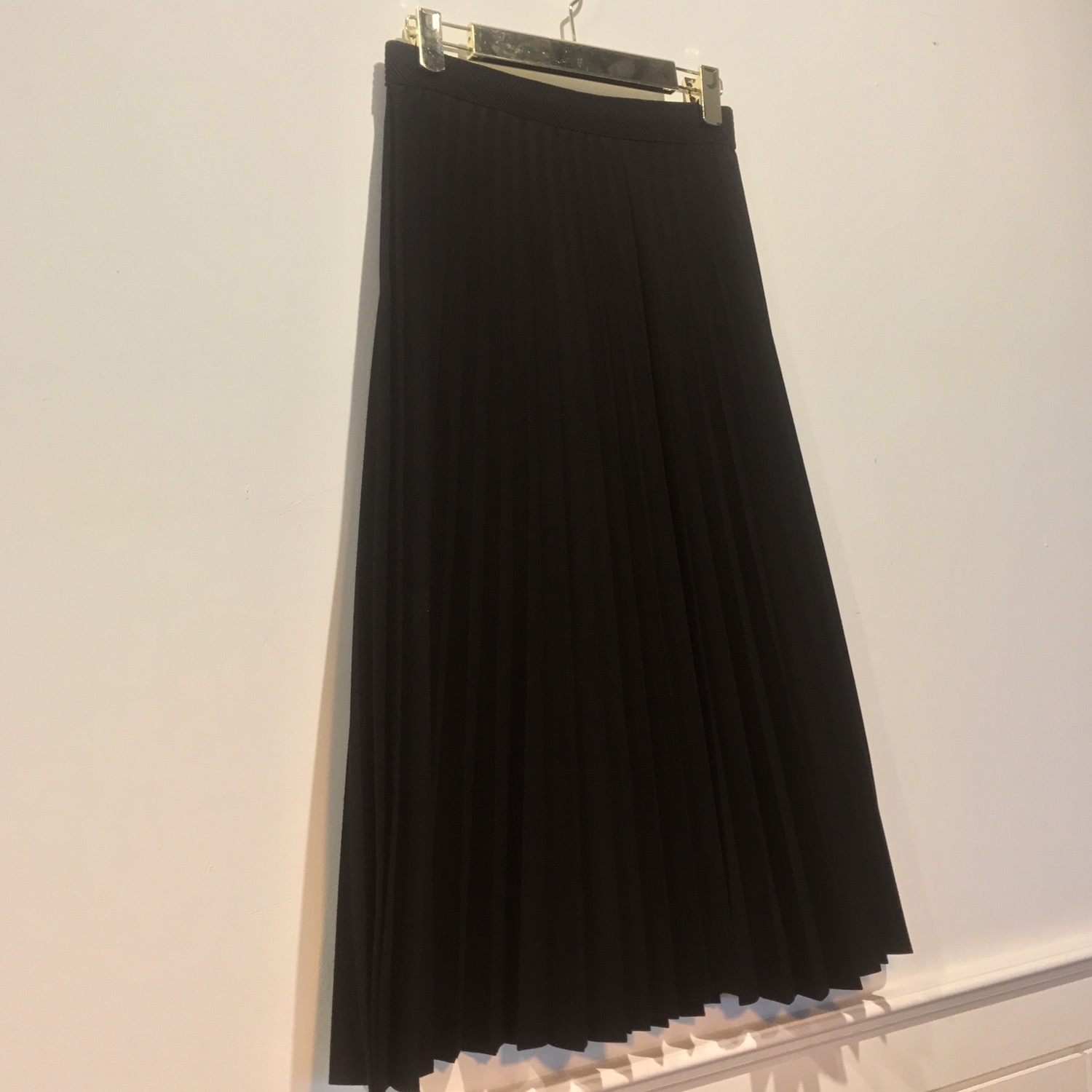 Louuar showroom order rush! Winter long wrinkle sk